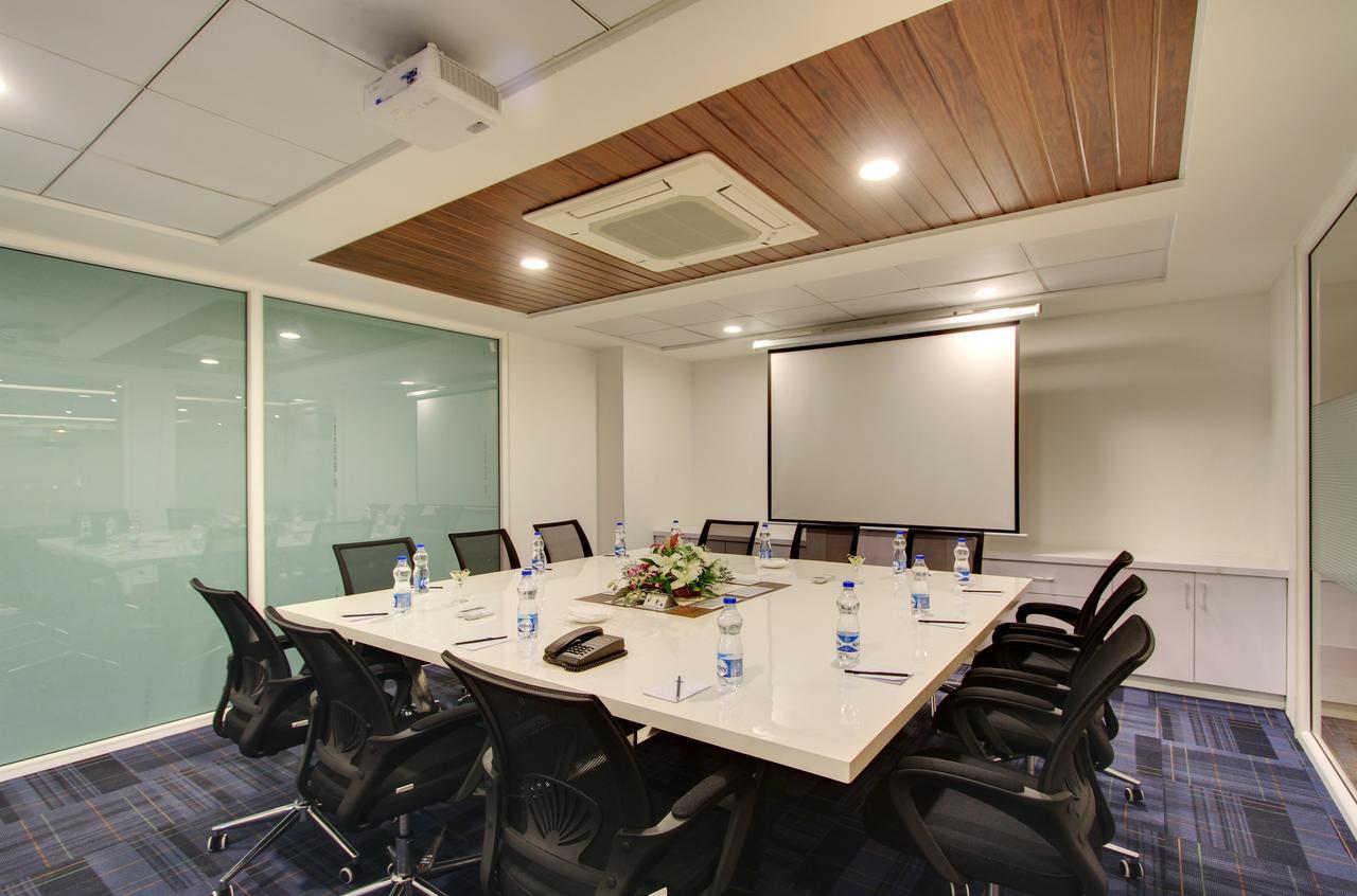 העיר בנגלור White Castle Boutique Apartment Hotel מראה חיצוני תמונה